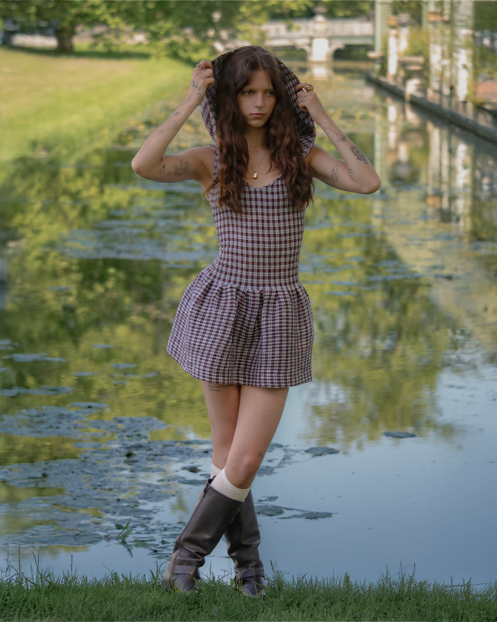 Vagabonde - Robe courte à capuche