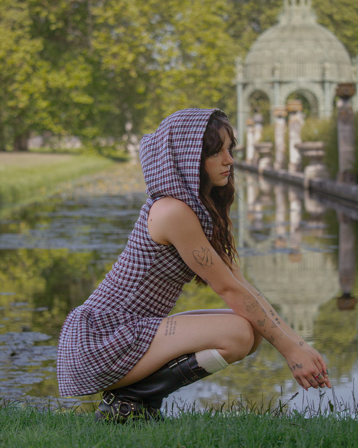 Vagabonde - Robe courte à capuche
